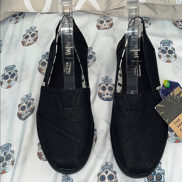 The Venice Collection Black Slip-On Shoes - Picture 1 of 8